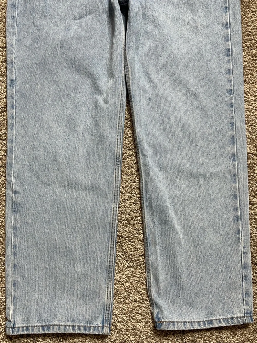 Levi's 550 Relaxed Fit Light Stonewash Denim Jeans Size 36x30 Casual Dad Jeans
